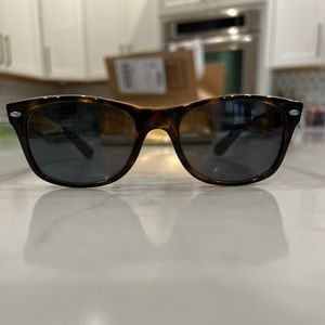 Ray-ban new wayfarer sunglasses